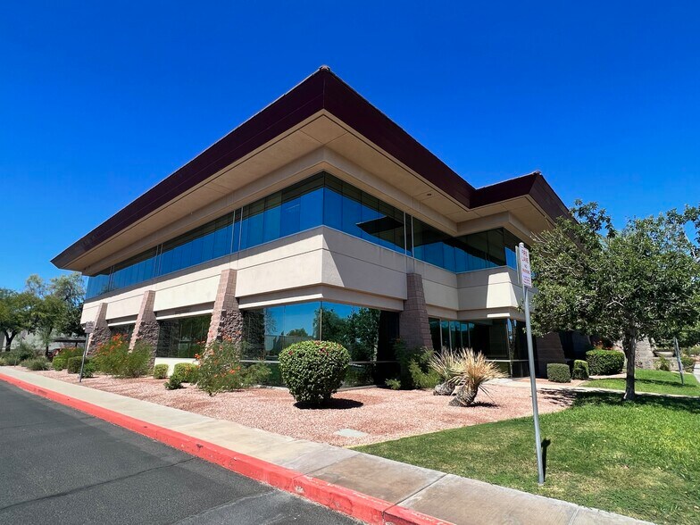 3930 E Ray Rd, Phoenix, AZ à louer - Photo de l’immeuble – Image 2 sur 30