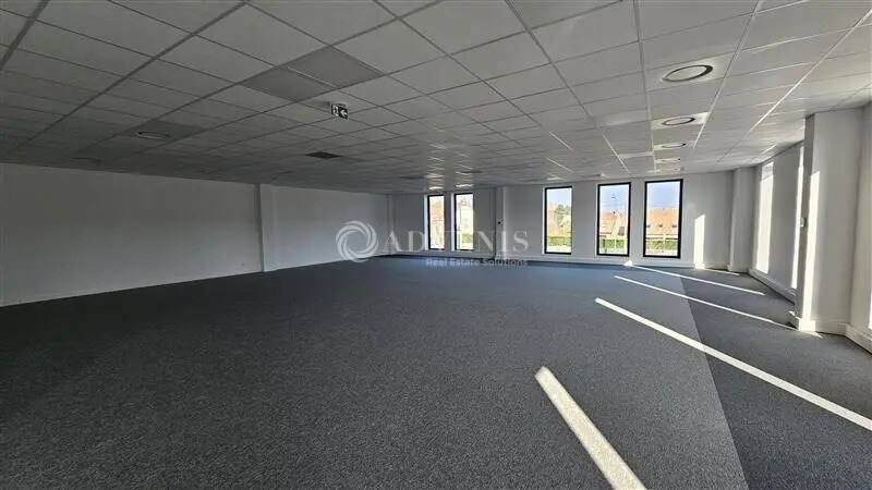 Bureau dans Hallennes-lez-Haubourdin à louer - Photo de l’immeuble – Image 3 sur 5