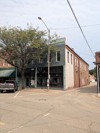 Plus de détails pour 215 W College Ave, Greenville, IL - Local commercial à vendre