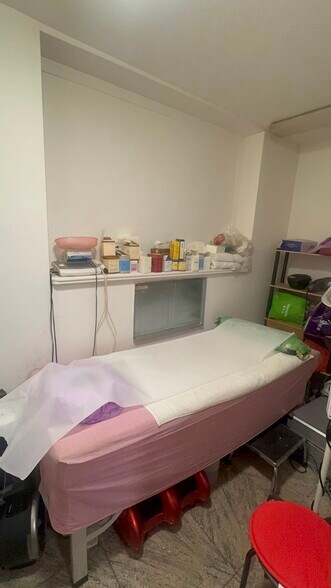 4133 Parsons Blvd, Flushing, NY à louer - Photo de l’immeuble – Image 2 sur 12