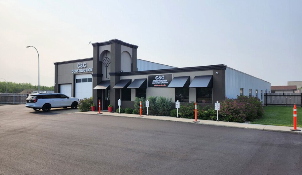 370 Carleton Dr, St. Albert, AB à louer - Photo de l’immeuble – Image 3 sur 3