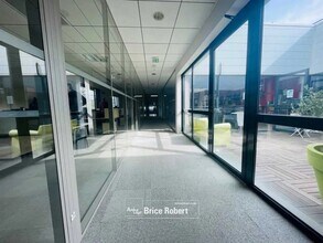 Bureau dans Saint-Priest à louer Photo intérieure– Image 2 sur 11