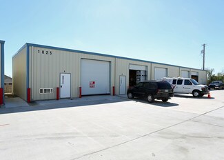 Plus de détails pour 1825 Dickinson Ave, Dickinson, TX - Local d'activités à louer