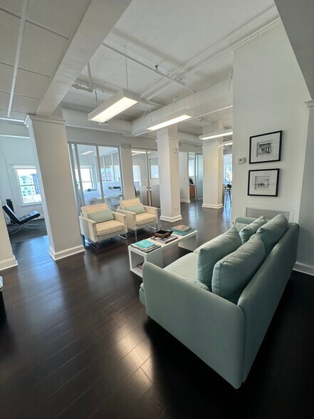 120 S Olive Ave, West Palm Beach, FL à vendre - Photo intérieure – Image 2 sur 14