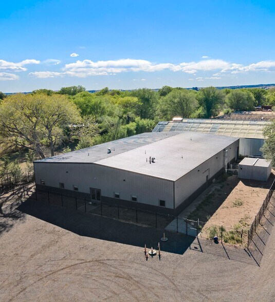 911 N Camino del Pueblo, Bernalillo, NM à vendre - Photo de l’immeuble – Image 2 sur 16