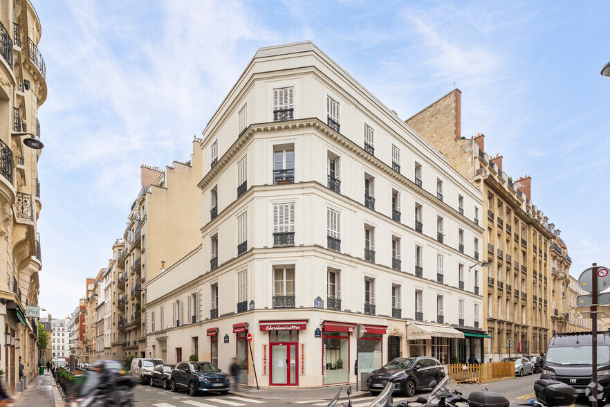 102 Rue Du Cherche-Midi, Paris à louer - Photo principale – Image 1 sur 2