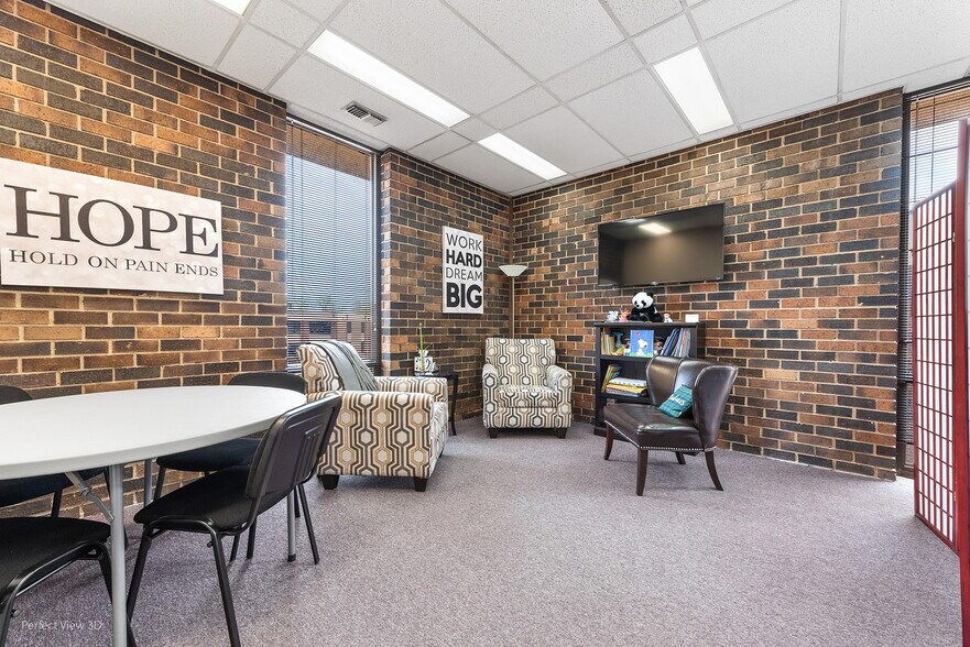 7250 W College Dr, Palos Heights, IL à louer - Photo de l’immeuble – Image 2 sur 6