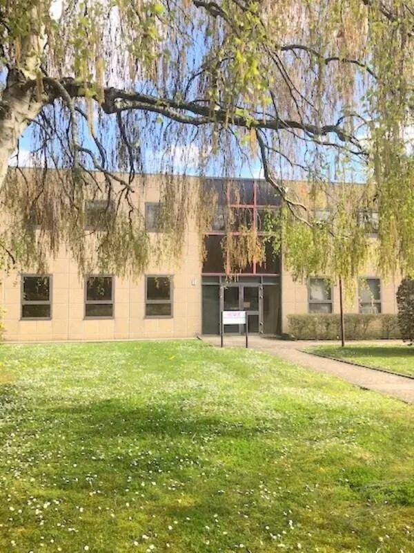 Bureau dans Bailly à louer Photo de l’immeuble– Image 1 sur 7