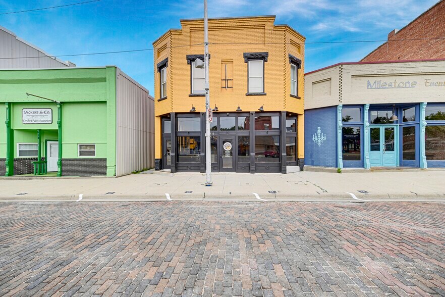 510 Main St, Wellsville, KS à vendre - Photo de l’immeuble – Image 1 sur 38