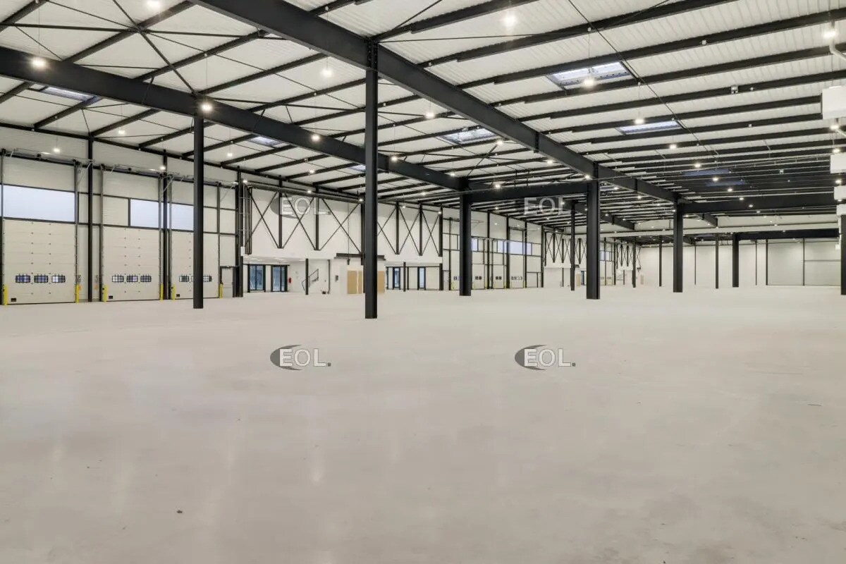 Local d’activités dans Le Bourget à louer Photo intérieure– Image 1 sur 16