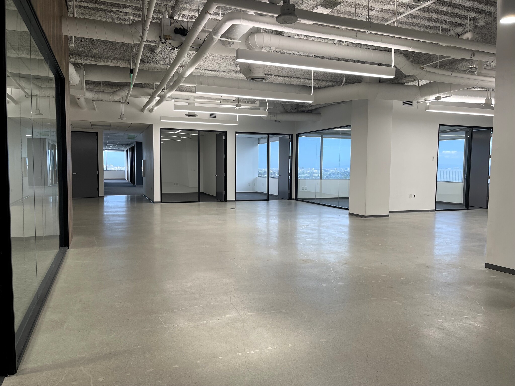 400 Corporate Pointe, Culver City, CA à louer Photo intérieure– Image 1 sur 12