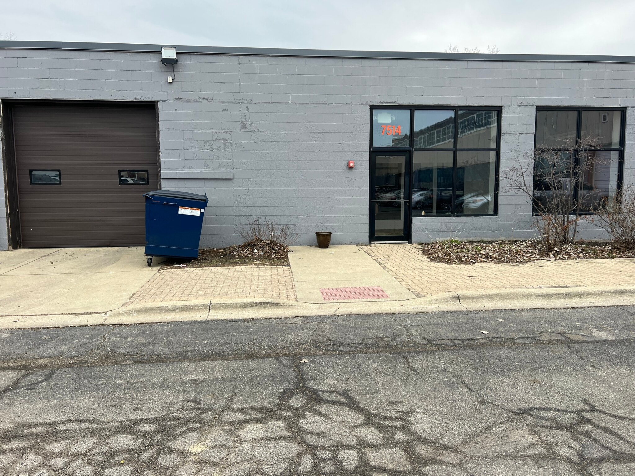 3501 W Howard St, Skokie, IL à louer Photo intérieure– Image 1 sur 8