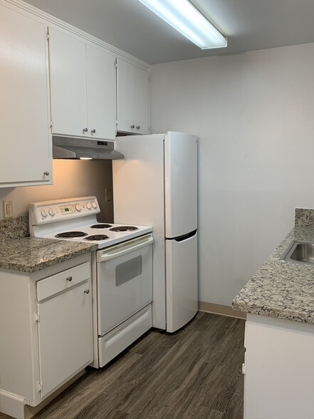 2700 32nd St, Sacramento, CA à vendre - Photo intérieure – Image 2 sur 21