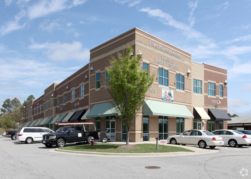 1625 N Main St, Fuquay Varina, NC à louer - Photo principale – Image 1 sur 6