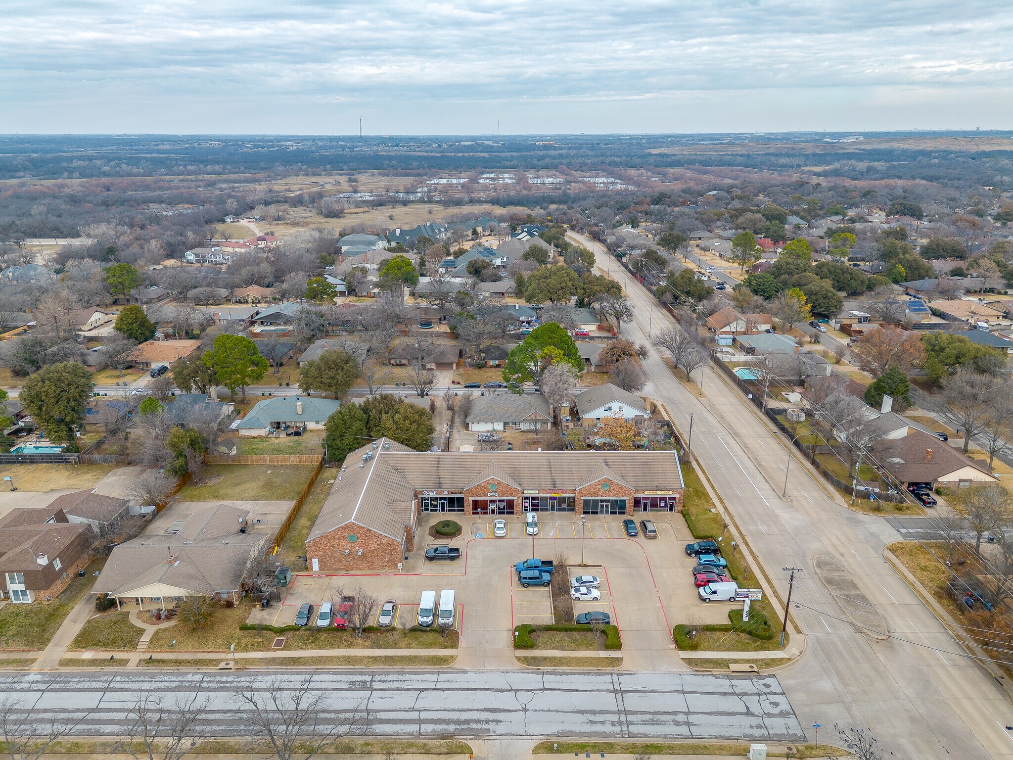 2430 N Davis Dr, Arlington, TX à louer Photo principale– Image 1 sur 6