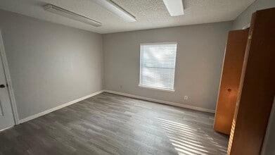 8553 Argyle Business Loop, Jacksonville, FL à louer Photo de l’immeuble– Image 1 sur 3