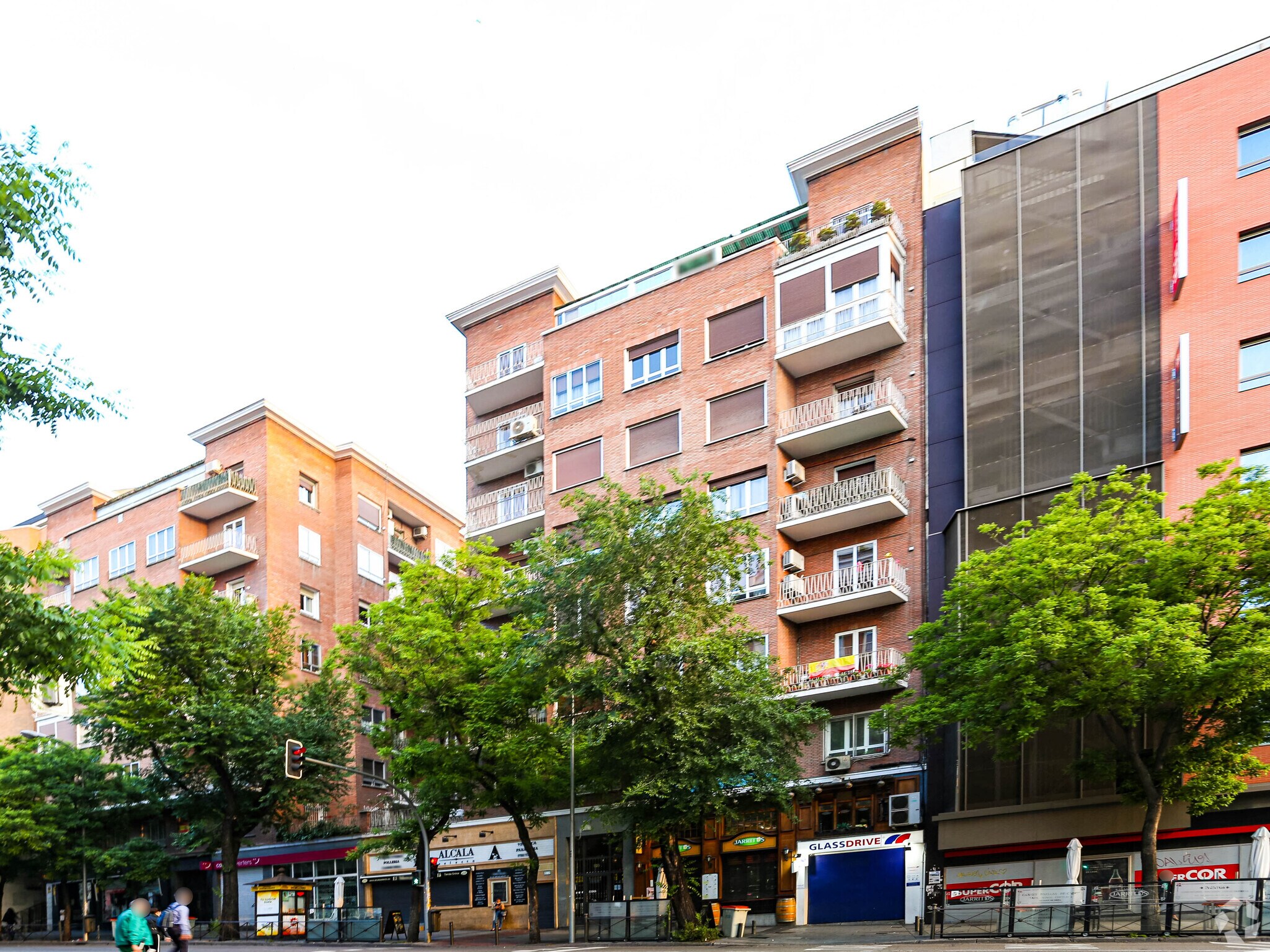 Immeuble residentiel dans Madrid, Madrid à vendre Photo de l’immeuble– Image 1 sur 2