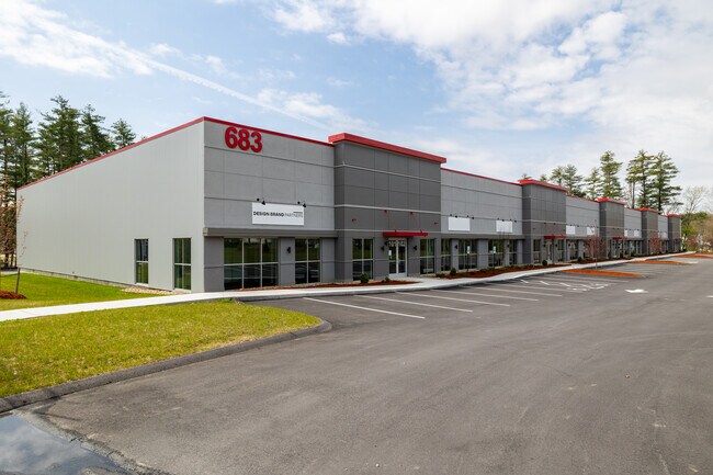 Plus de détails pour 683 Daniel Webster Hwy, Merrimack, NH - Local d'activités, Industriel/Logistique à louer