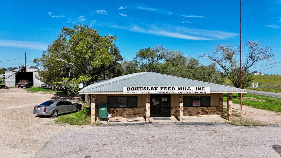 5040 Fm 1295, Moulton, TX à vendre - Photo de l’immeuble – Image 3 sur 42