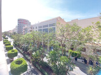 Plus de détails pour Local commercial à louer