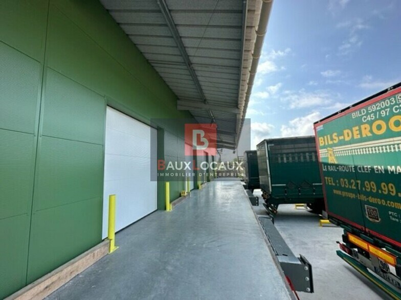 Industriel/Logistique dans Caumont-sur-Durance à louer - Photo de l’immeuble – Image 2 sur 12