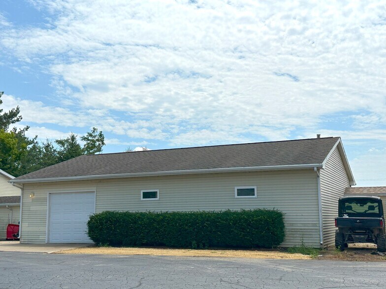 1947 N Lyford Rd, Rockford, IL à louer - Photo de l’immeuble – Image 2 sur 28