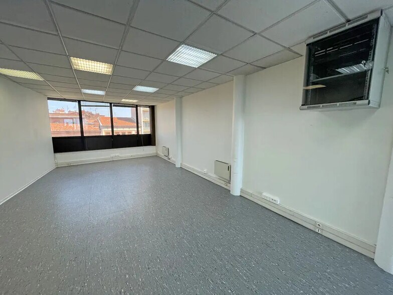 18 Place Roguet, Toulouse à louer - Photo intérieure – Image 3 sur 4