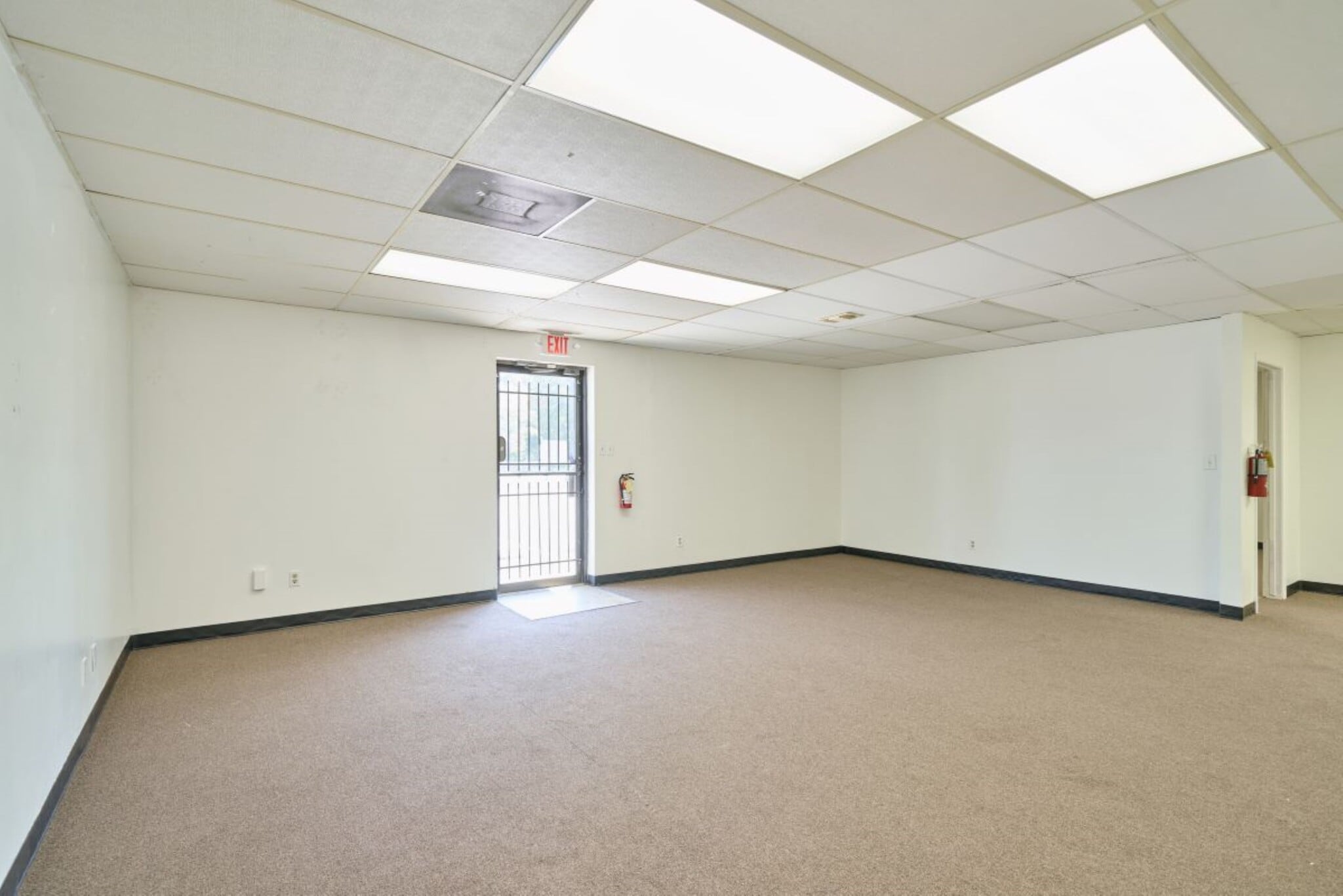 1300 S Frazier St, Conroe, TX à louer Photo intérieure– Image 1 sur 21
