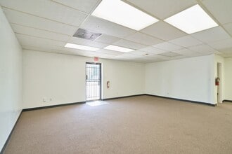 1300 S Frazier St, Conroe, TX à louer Photo intérieure– Image 1 sur 21