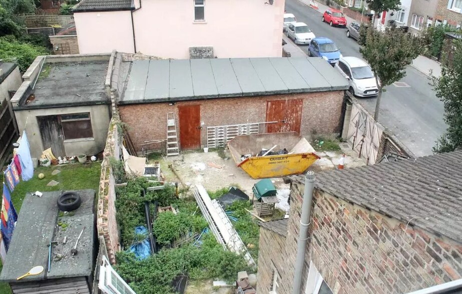34 Stroud Rd, Londres à louer - Photo de l’immeuble – Image 2 sur 3