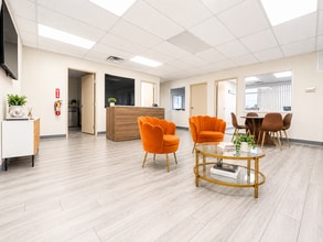 2080 E Flamingo Rd, Las Vegas, NV à louer Photo intérieure– Image 1 sur 8