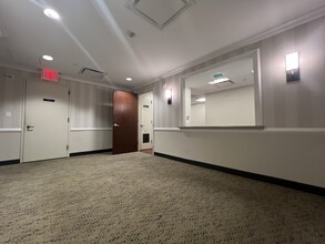 16 E 52nd St, New York, NY à louer Photo intérieure– Image 2 sur 11