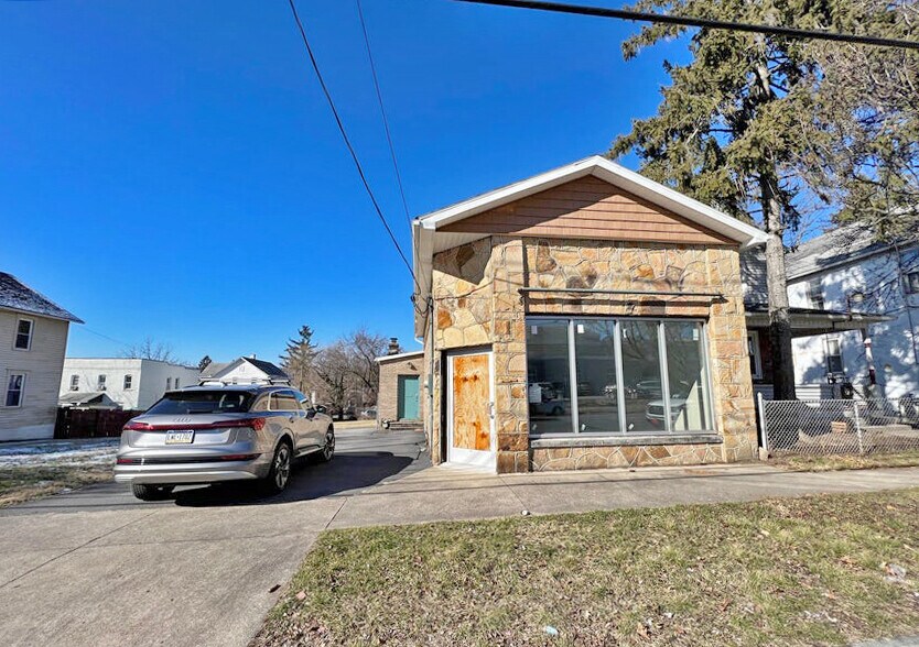1365 Wyoming Ave, Scranton, PA à vendre - Photo de l’immeuble – Image 2 sur 14