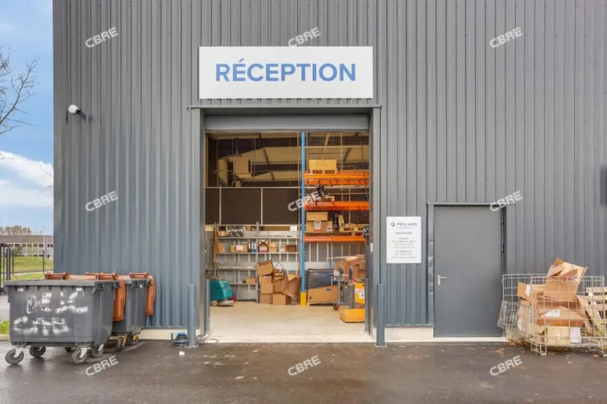 Bureau dans Bondoufle à louer - Photo de l’immeuble – Image 3 sur 5