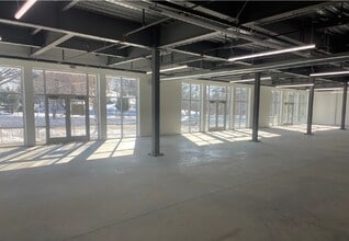 2710 North Ave, Bridgeport, CT à louer Photo intérieure– Image 2 sur 2