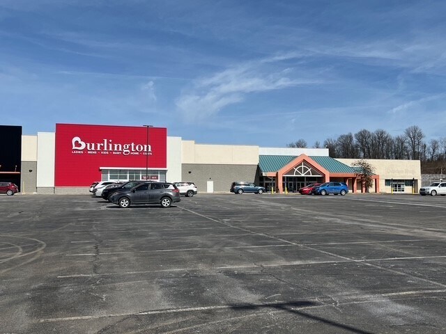 99 Matthew Dr, Uniontown, PA à louer - Photo de l’immeuble – Image 3 sur 6