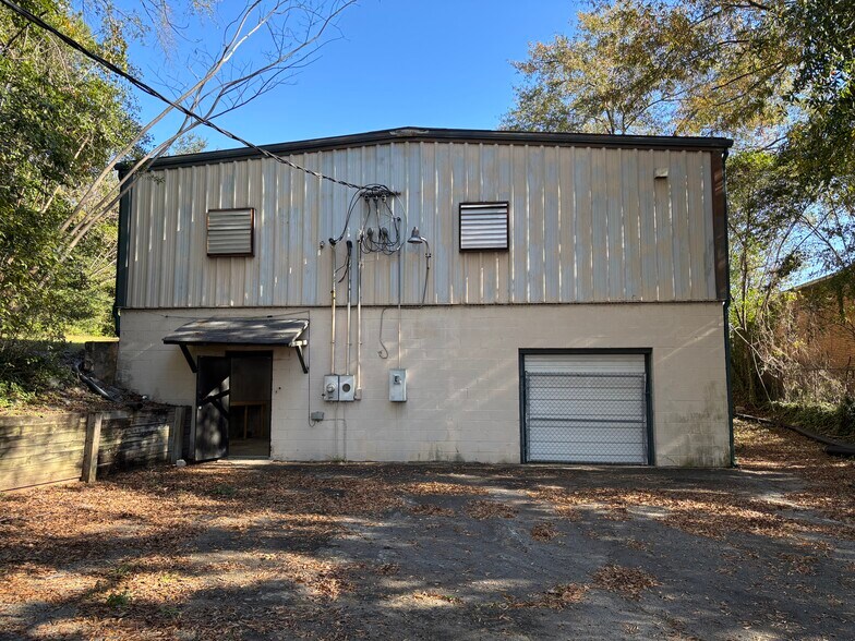 517 S Saluda Ave, Columbia, SC à louer - Photo de l’immeuble – Image 2 sur 3