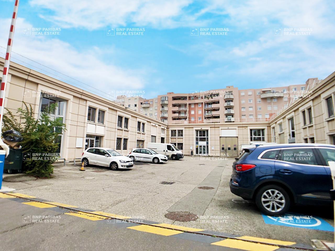 17-19 Rue Jean Bourgey, Villeurbanne à louer Photo de l’immeuble– Image 1 sur 13