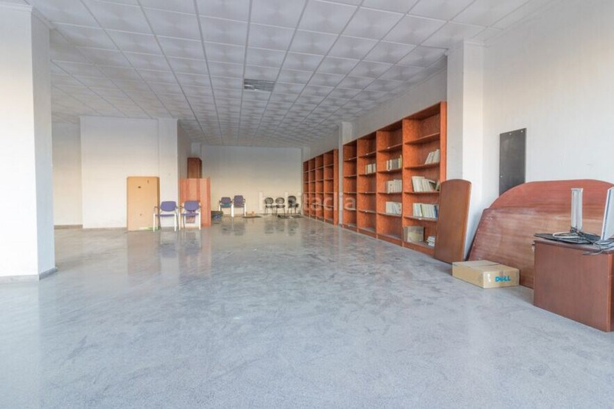 Local commercial dans València à vendre - Photo de l’immeuble – Image 3 sur 16
