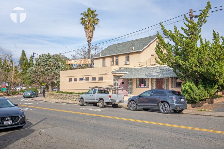 10236 Fair Oaks Blvd, Fair Oaks, CA à louer - Photo principale – Image 1 sur 12