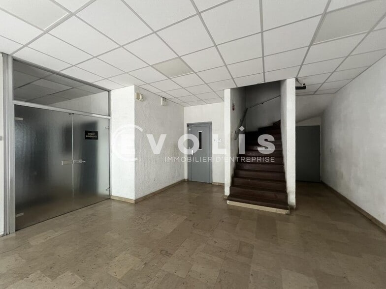 Bureau dans Fontenay-sous-Bois à louer - Hall d’entrée – Image 3 sur 22