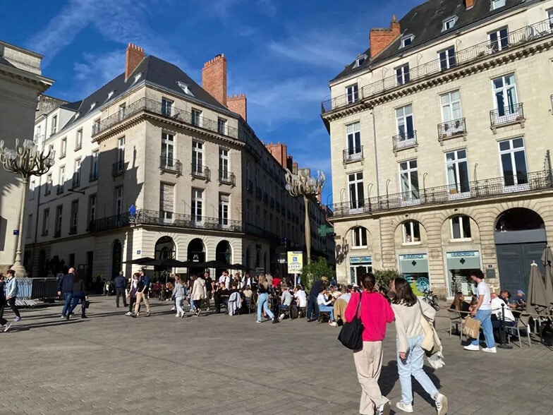 Local commercial dans Nantes à louer - Photo de l’immeuble – Image 3 sur 7