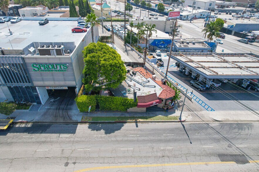 1350 S La Brea Ave, Los Angeles, CA à vendre - Photo de l’immeuble – Image 2 sur 17
