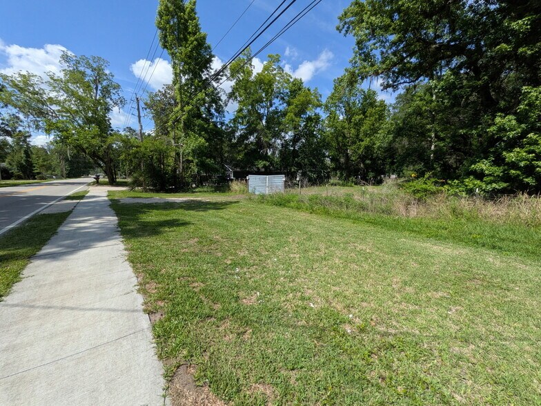 408 Chaffee Rd N, Jacksonville, FL à vendre - Photo de l’immeuble – Image 3 sur 8