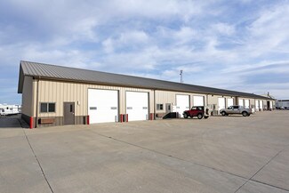 Plus de détails pour 1300-1310 N 14th St, Indianola, IA - Industriel/Logistique à louer
