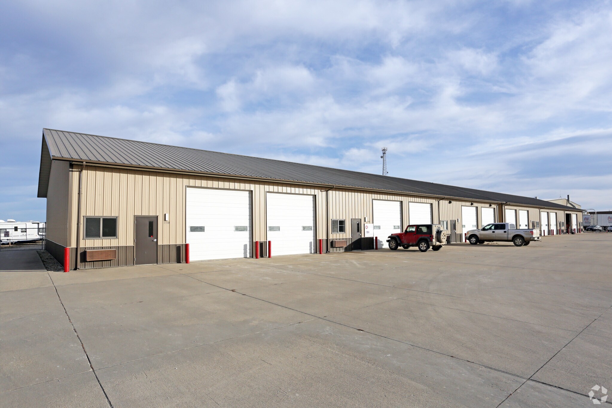 1300-1310 N 14th St, Indianola, IA à louer Photo principale– Image 1 sur 12