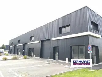 Local d’activités dans Châteaubourg à louer - Photo de l’immeuble – Image 2 sur 3