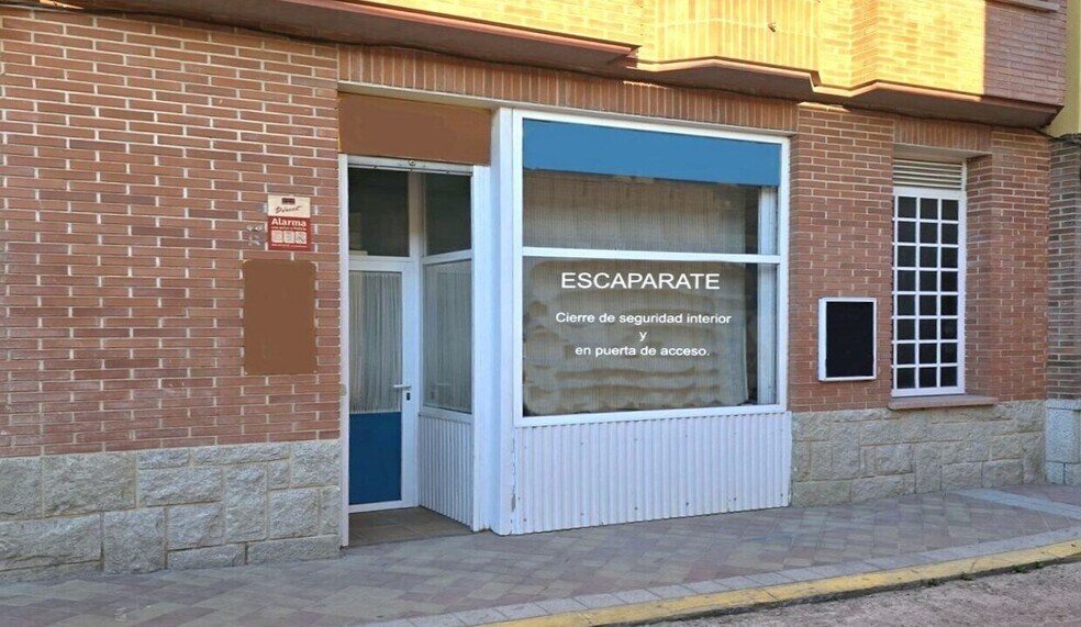 Immeuble residentiel dans Guadalix de la Sierra, Madrid à vendre - Photo de l’immeuble – Image 1 sur 2