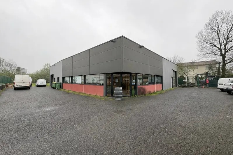 Bureau dans Artigues-près-Bordeaux à louer Photo de l’immeuble– Image 1 sur 12