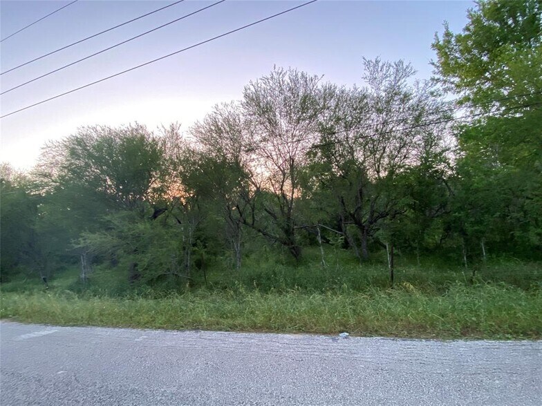 0 Columbus Rd, Wallis, TX à vendre - Photo de l’immeuble – Image 3 sur 4